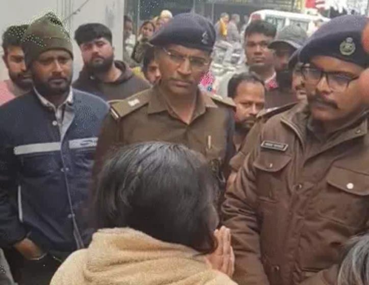 उधम सिंह नगर में खूनी हुआ घरेलू कलश: दामाद को पीटने पहुंचे ससुरालियों ने पार की क्रूरता की हदें, बीच-बचाव करने आई 70 वर्षीय बुजुर्ग सास की पीट-पीटकर हत्या