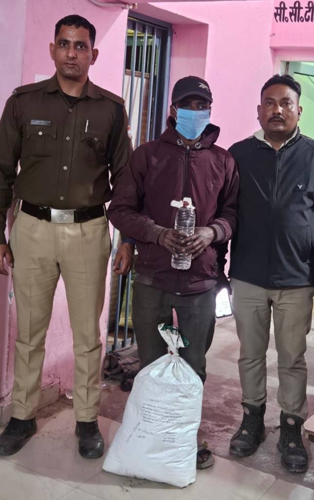 नैनीताल पुलिस को बड़ी सफलता: लालकुआं में अवैध कच्ची शराब सहित अभियुक्त गिरफ्तार